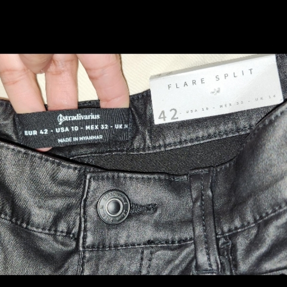 🕶Leather Flared Coated Trousers 🕶 👖 - Picture 4 of 8